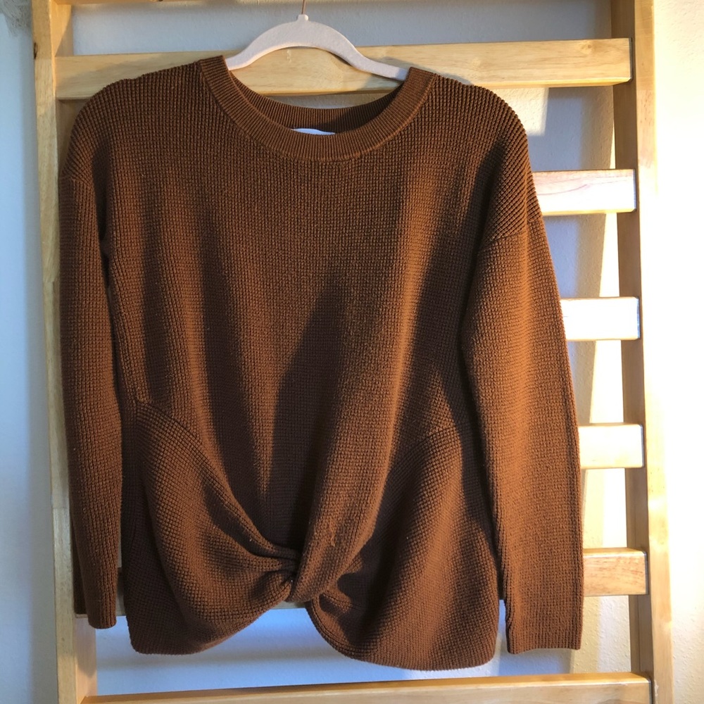 Pull over sweater